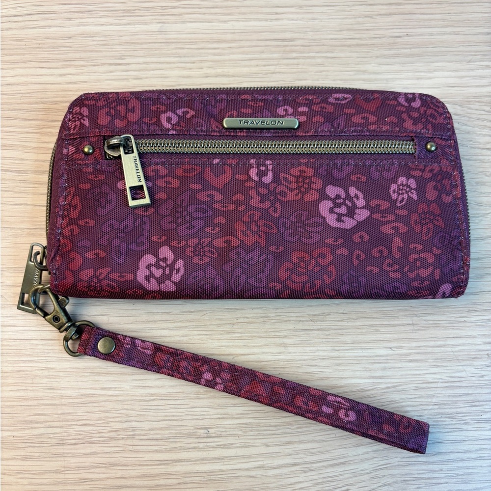 Travelon Zip Around Wristlet Wallet Berry Purple Leopard Floral Print RFID